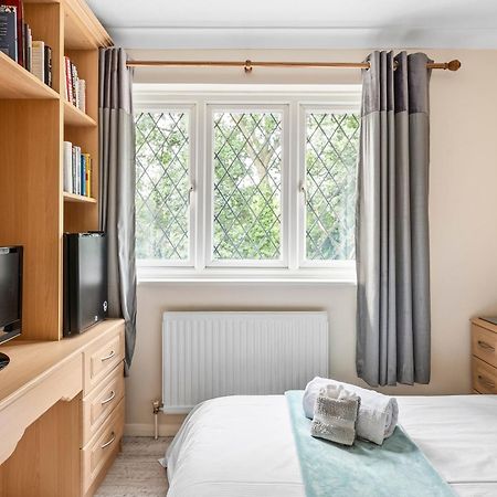 Ross House Apartment Black Notley Bagian luar foto