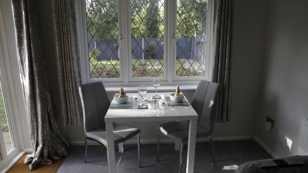 Ross House Apartment Black Notley Bagian luar foto