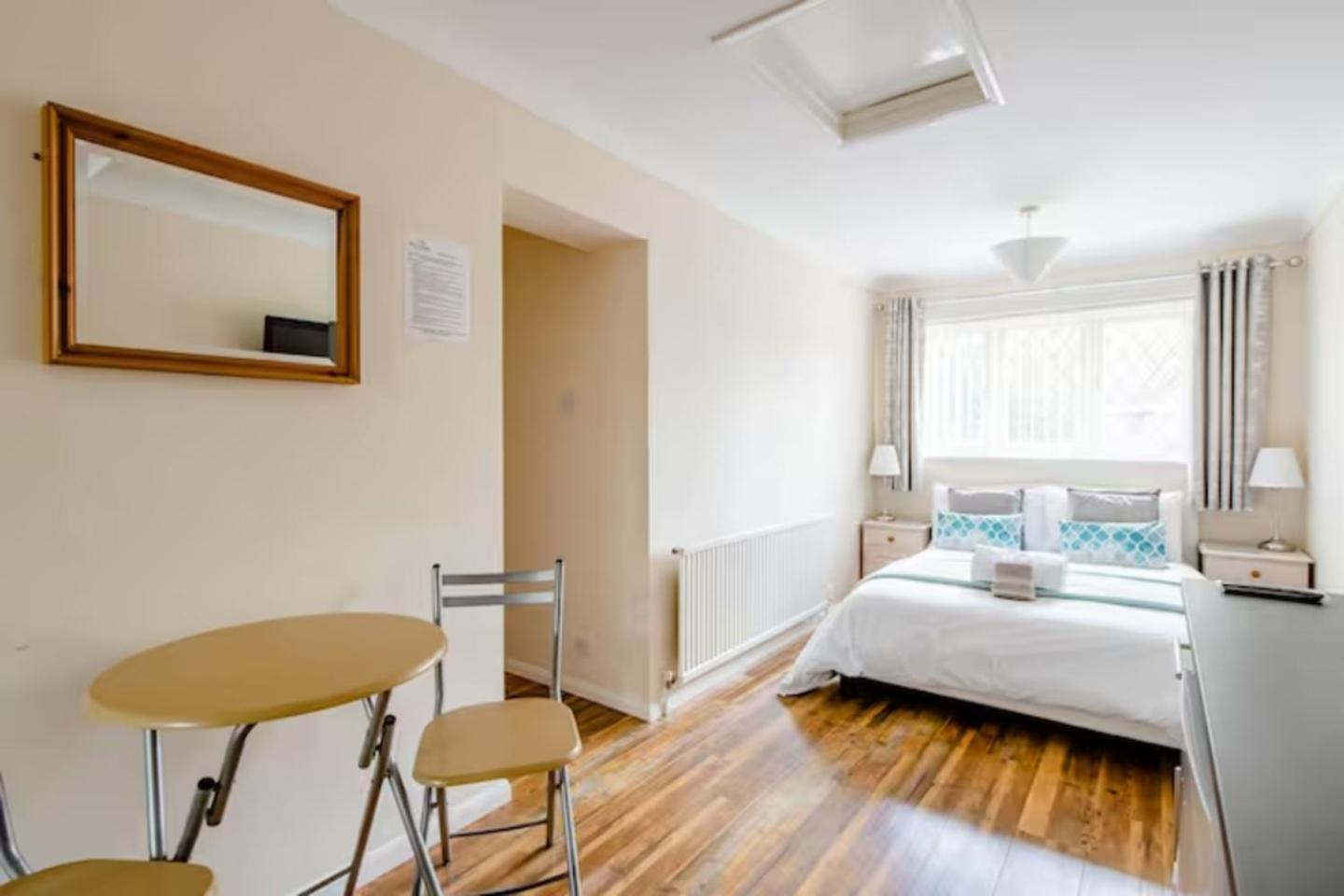Ross House Apartment Black Notley Bagian luar foto